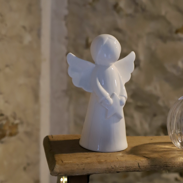 Ange en céramique