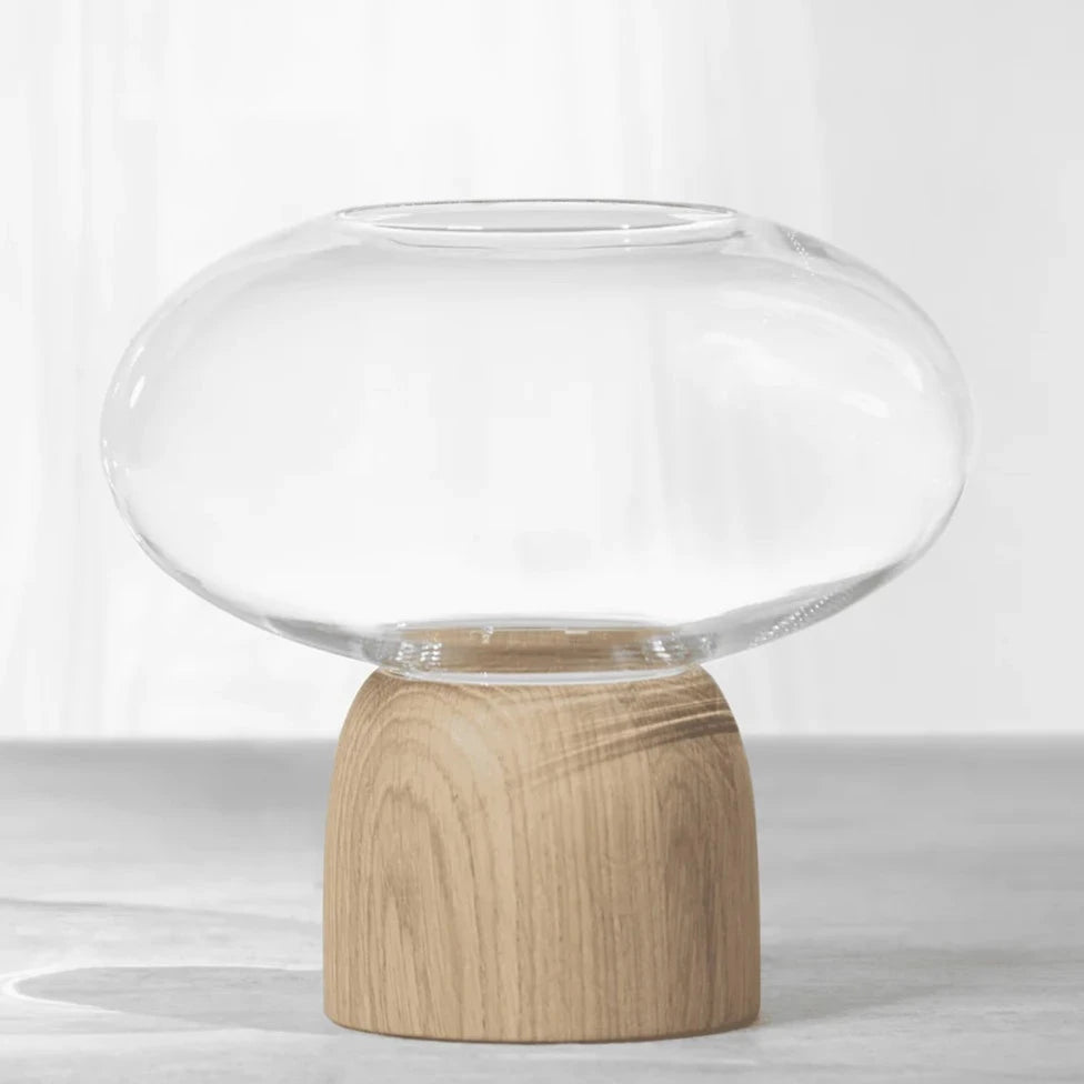 Vase en chène et verre transparent